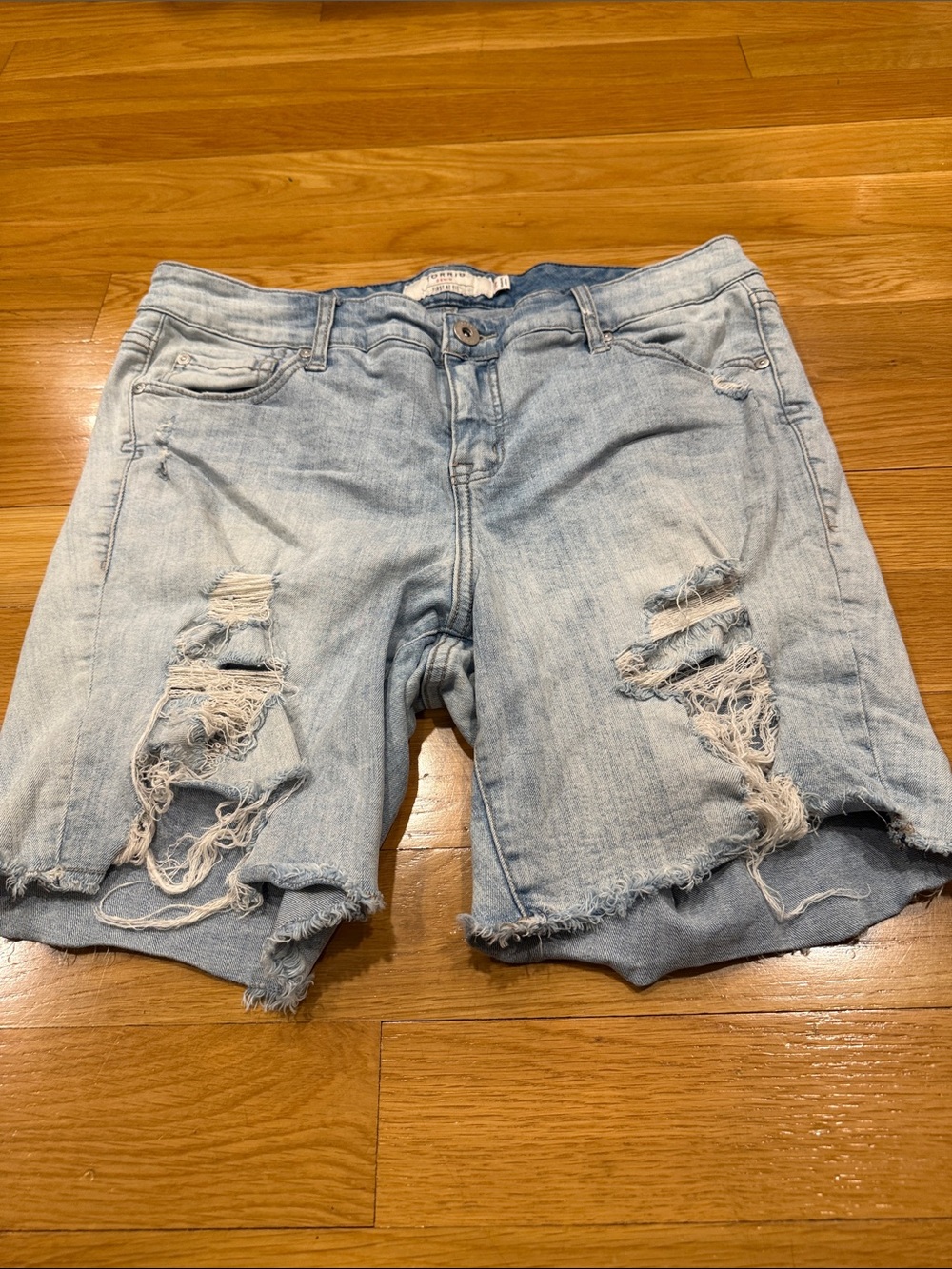 Torrid light wash distressed Bermuda Jean shorts size 14.